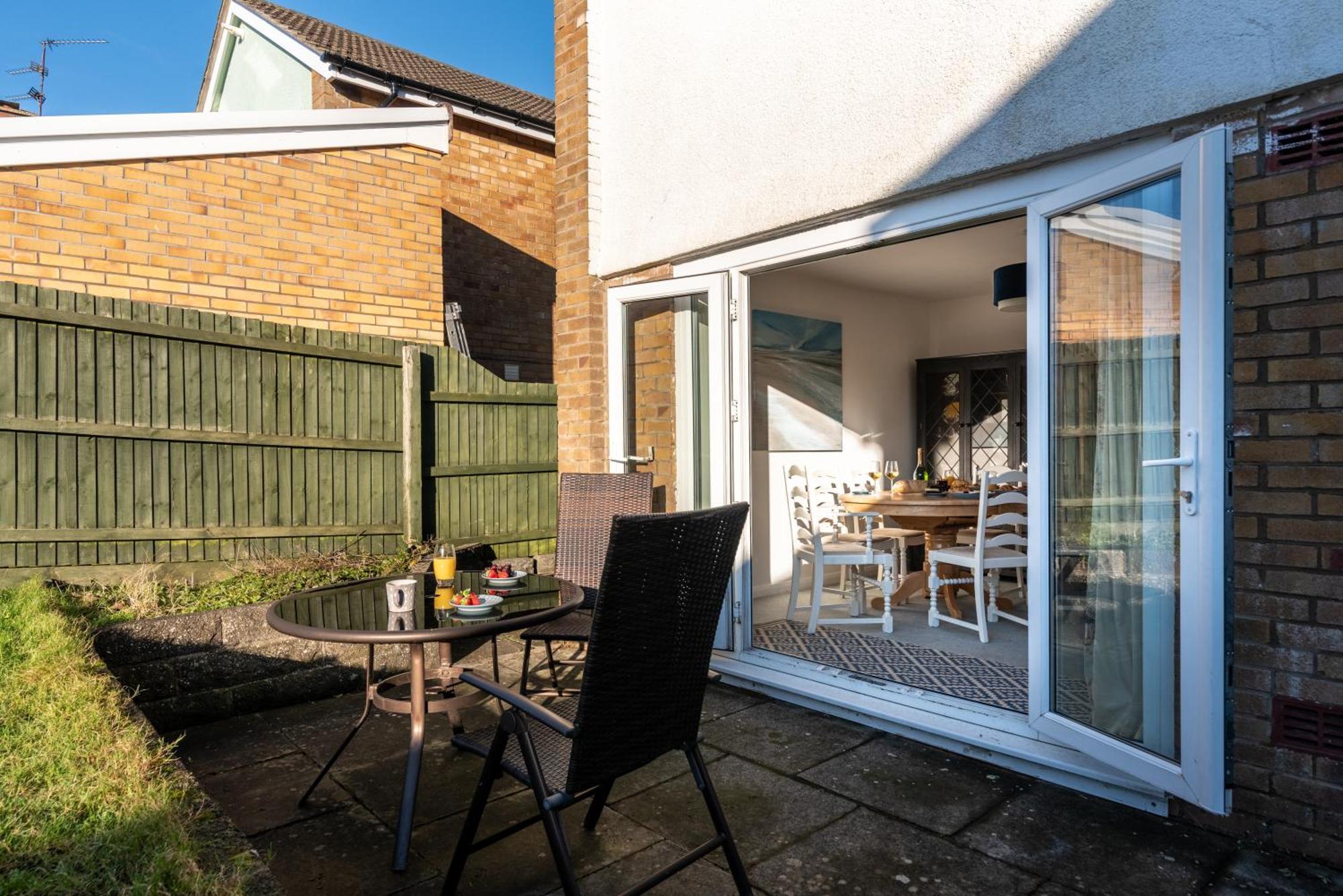Port View House 3-Bedroom Self Catering Family Home With Garden Near Cardiff Esterno foto